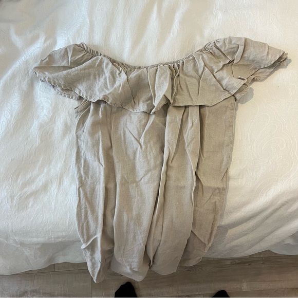 Shoulder less dress - Picture 4 of 5